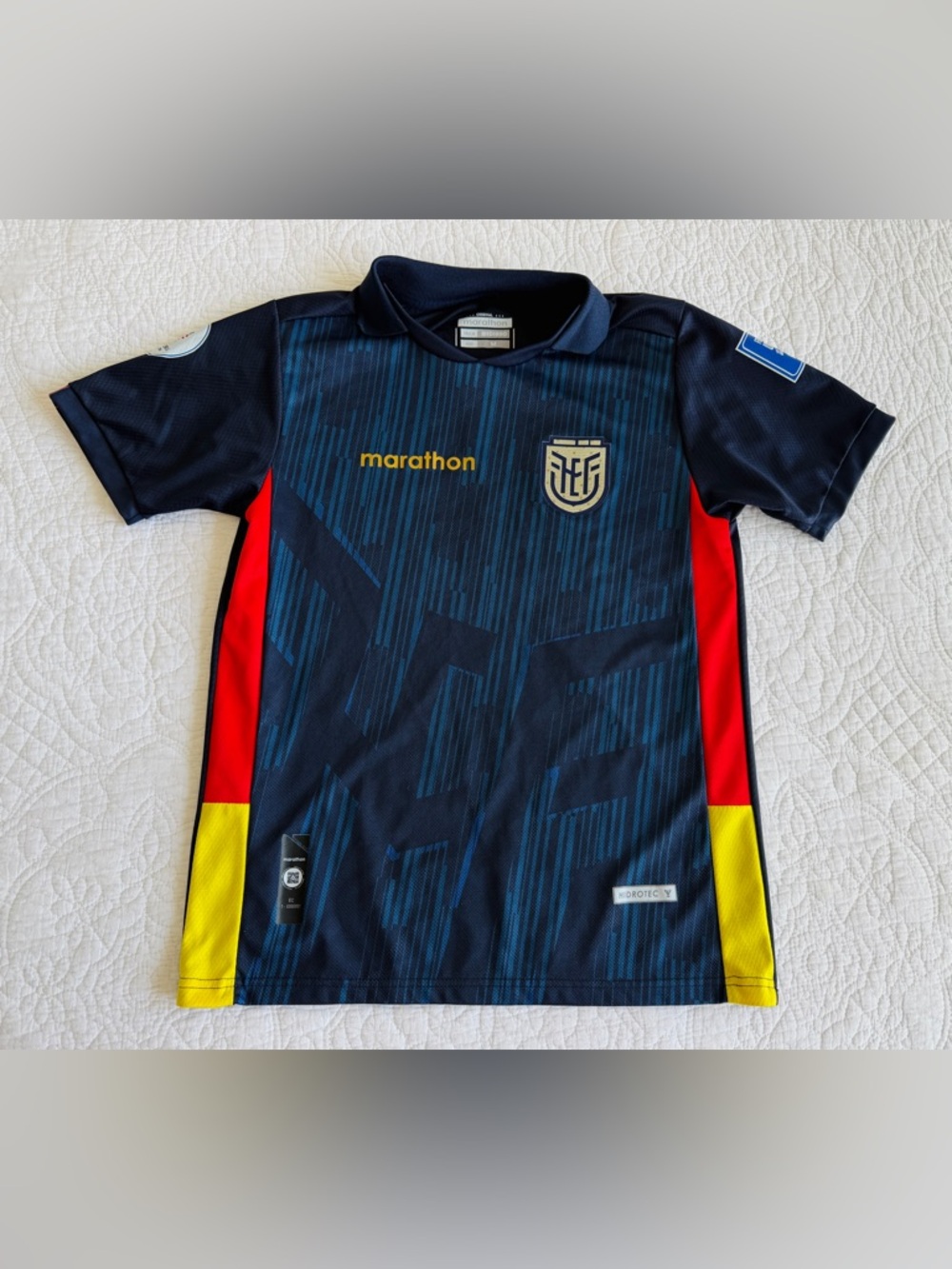 Ecuador National Futbol Soccer 2024 Away Jersey Marathon Mens M #2 World Cup